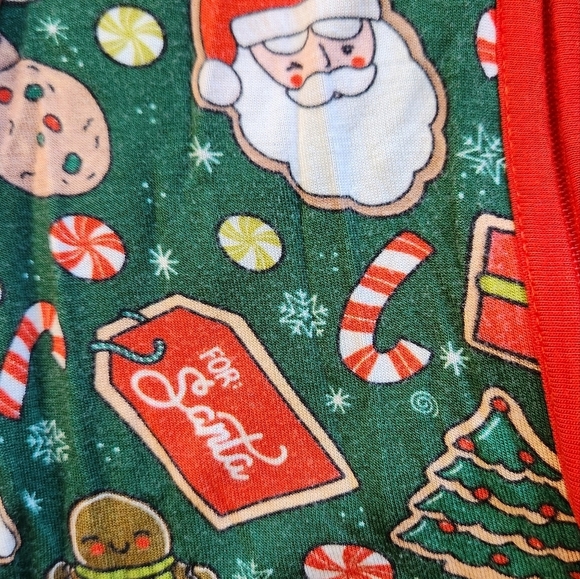 Bums and Roses and Kiki and Lulu Christmas Footies 6-12months - Picture 6 of 10